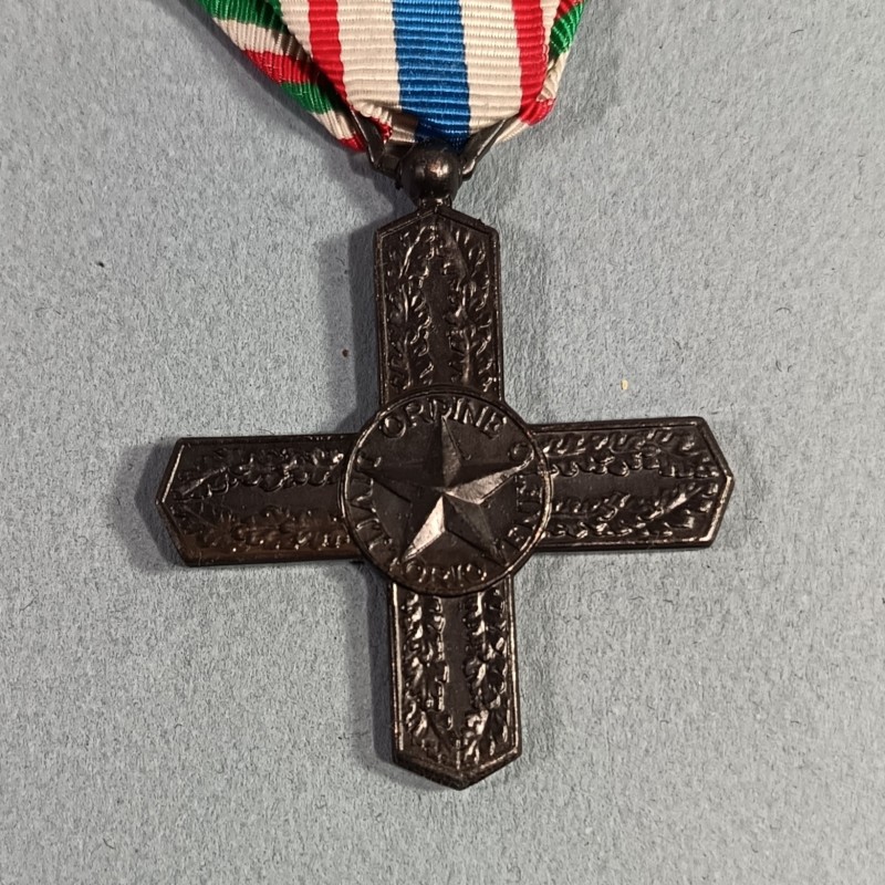 ITALIE CROIX DE LA VICTOIRE FRANCO ITALIENNE CONTRE LES AUSTRO-ALLEMANDS OCTOBRE 1918 VITTORIO VENETO